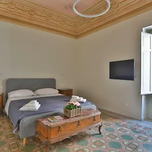 Storie Di Apartament