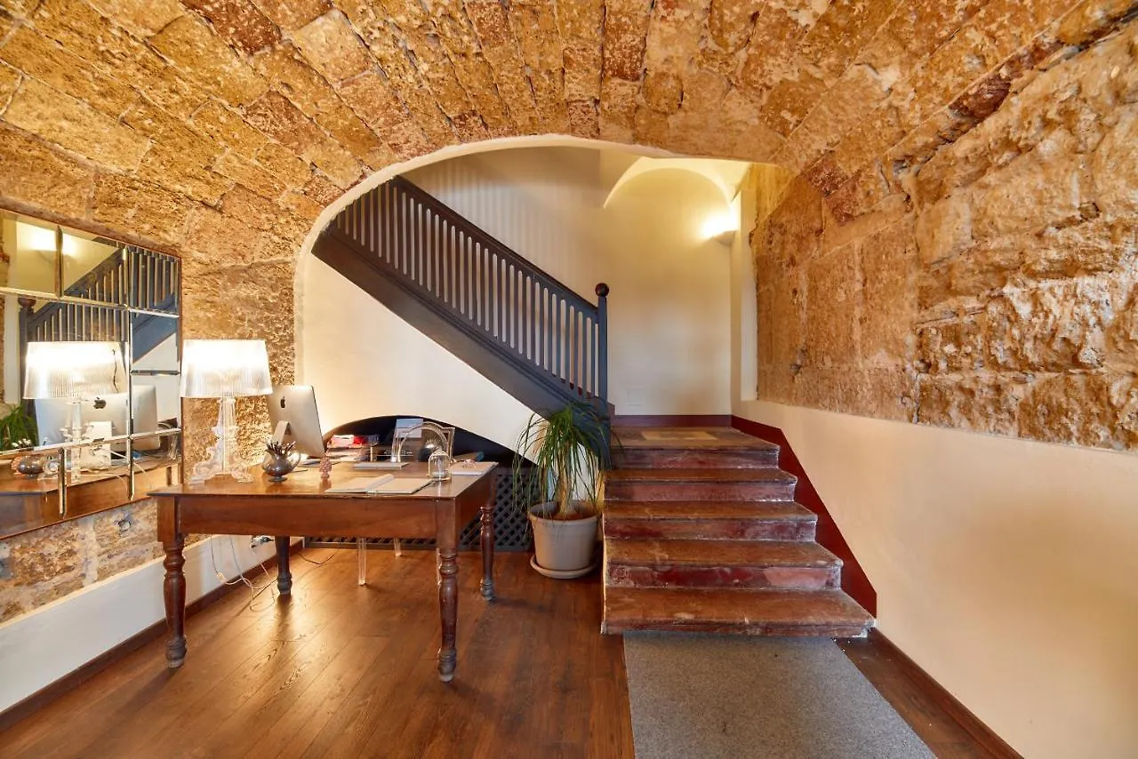 ** Bed & Breakfast L' Hotellerie Easy Suites Palermo Italy