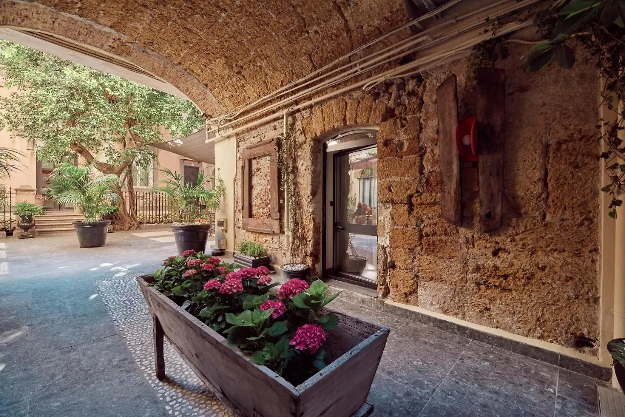 L' Hôtellerie Easy Suites Palerme 2*,