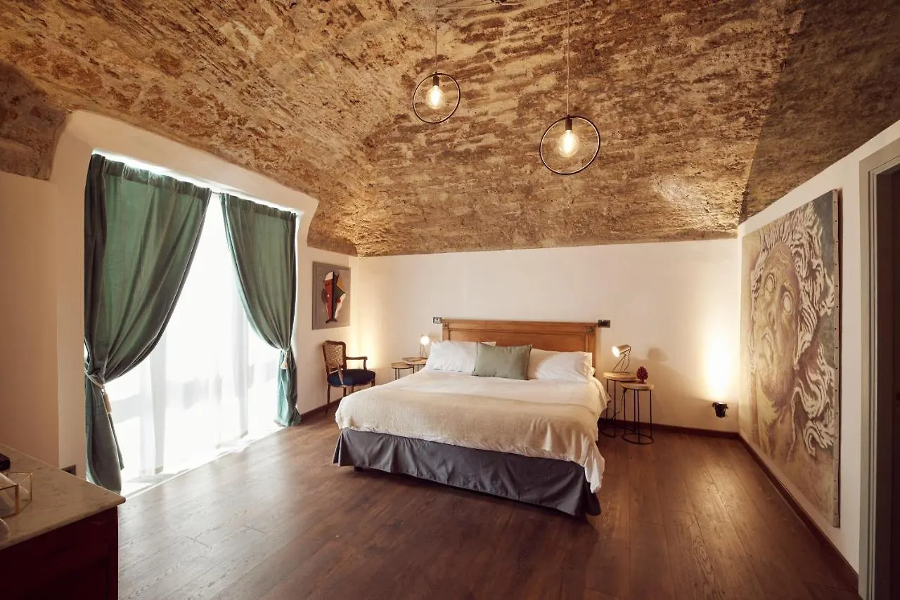 L' Hôtellerie Easy Suites Palerme 2*,