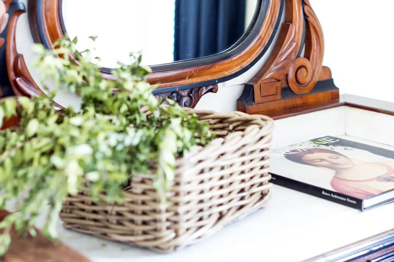 Nocleg ze śniadaniem L' Hotellerie Easy Suites Palermo